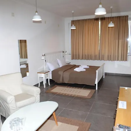 студия давидов Davidoff- под наем Апартаменты *